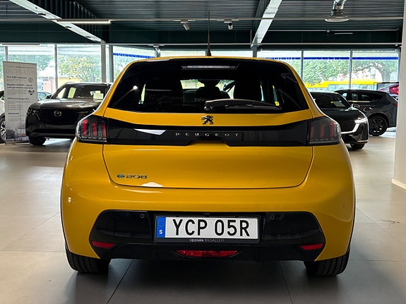 Peugeot e-208 5 of 5