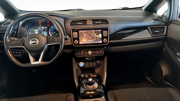 Nissan Leaf 4 of 5