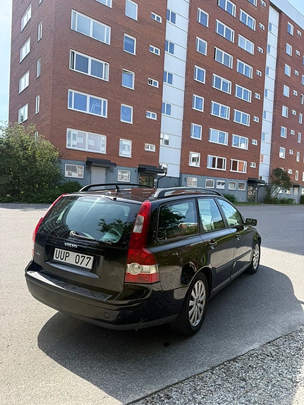 Volvo V50 3 of 4