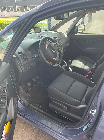 Hyundai ix20 2 of 7