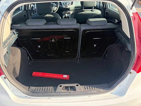 Ford Fiesta 6 of 10