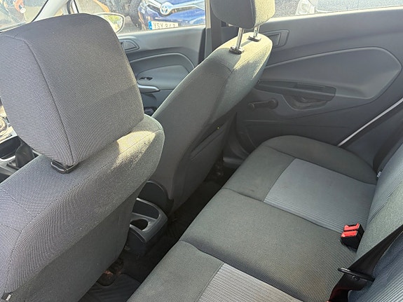 Ford Fiesta 5 of 5