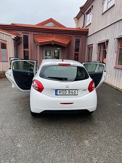 Peugeot 208 6 of 11