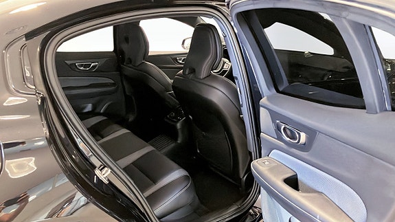 Volvo S60 5 of 5