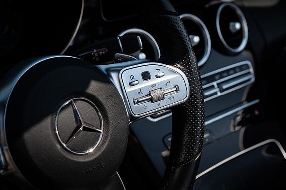 Mercedes-Benz C300 28 of 30