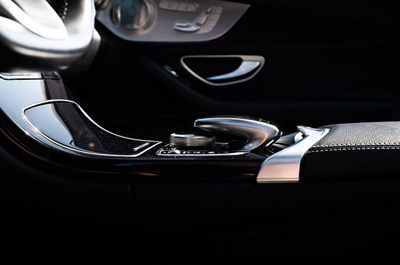 Mercedes-Benz C300 26 of 30
