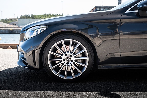 Mercedes-Benz C300 17 of 30