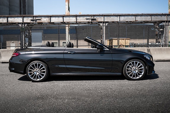 Mercedes-Benz C300 6 of 30