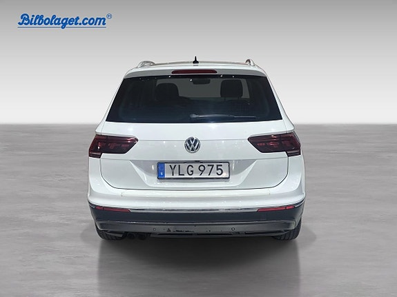 Volkswagen Tiguan 6 of 14