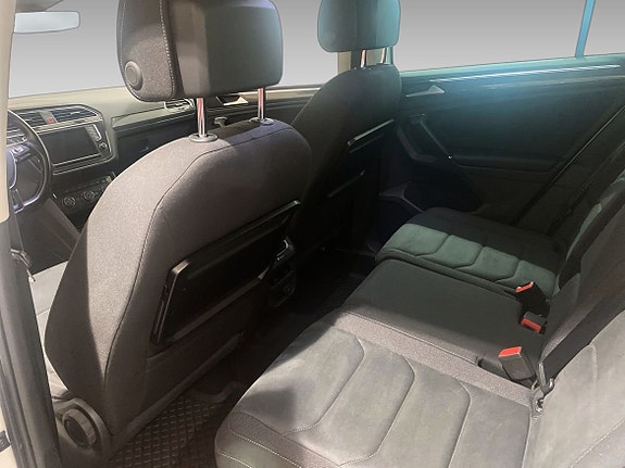 Volkswagen Tiguan 12 of 14