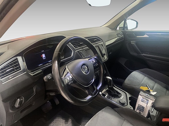 Volkswagen Tiguan 10 of 14