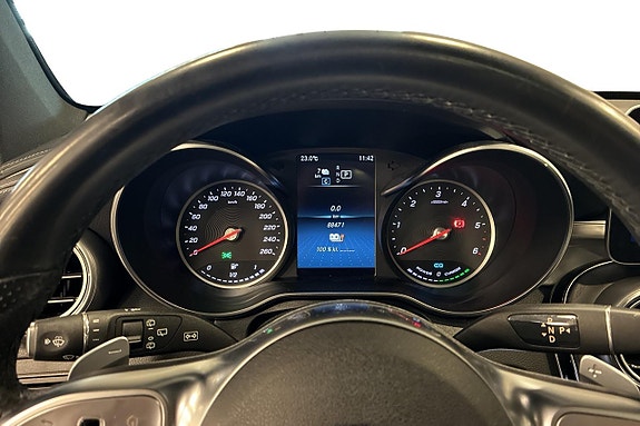Mercedes-Benz GLC300 de 5 of 5