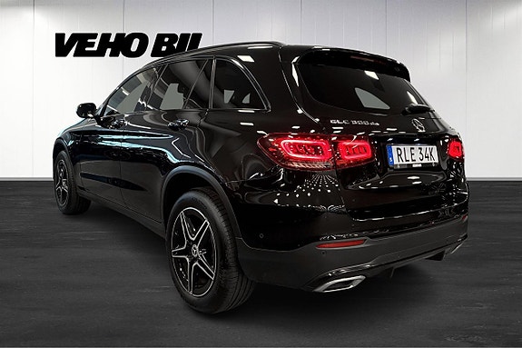 Mercedes-Benz GLC300 de 4 of 5