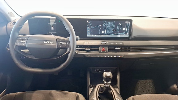 Kia K4 4 of 12