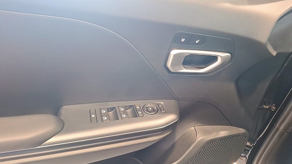 Kia K4 11 of 12