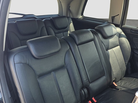 Mercedes-Benz GL350 18 of 22