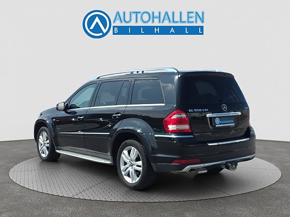 Mercedes-Benz GL350 4 of 5