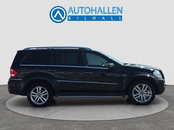 Mercedes-Benz GL350 8 of 22