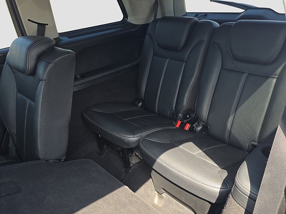 Mercedes-Benz GL350 14 of 22