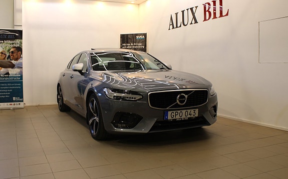 Volvo S90 2 of 5