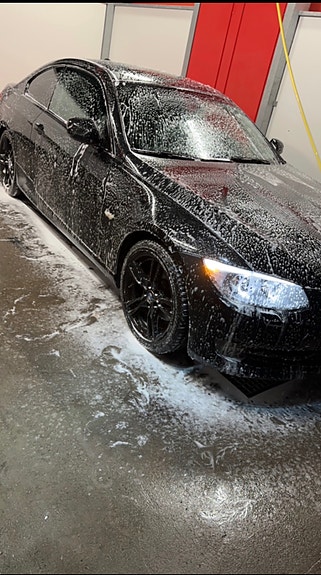 BMW 320d 4 of 4