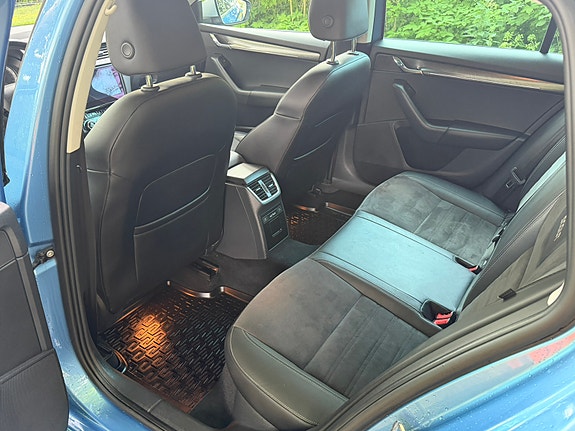 Skoda Octavia Scout 8 of 15