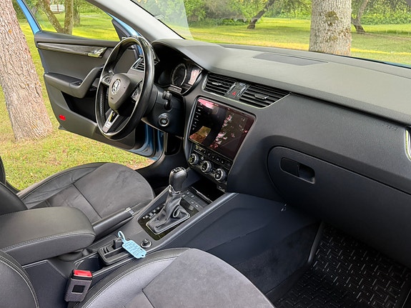 Skoda Octavia Scout 14 of 15