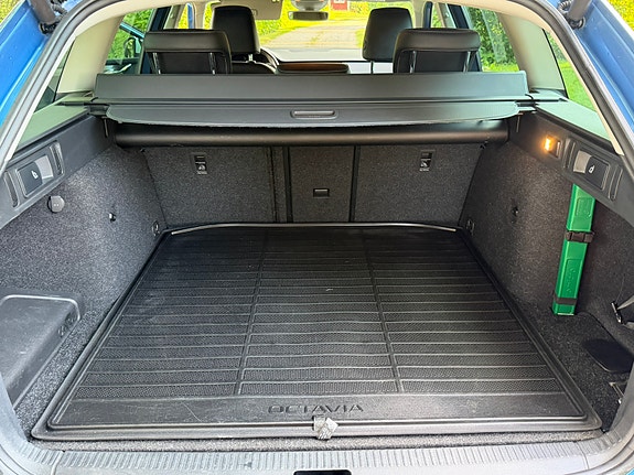Skoda Octavia Scout 10 of 15