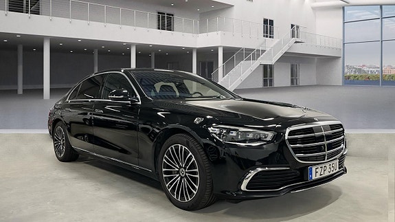 Mercedes-Benz S580 e 2 of 5