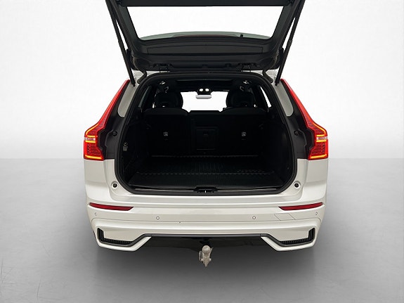 Volvo XC60 8 of 30