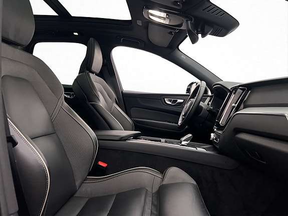 Volvo XC60 27 of 30