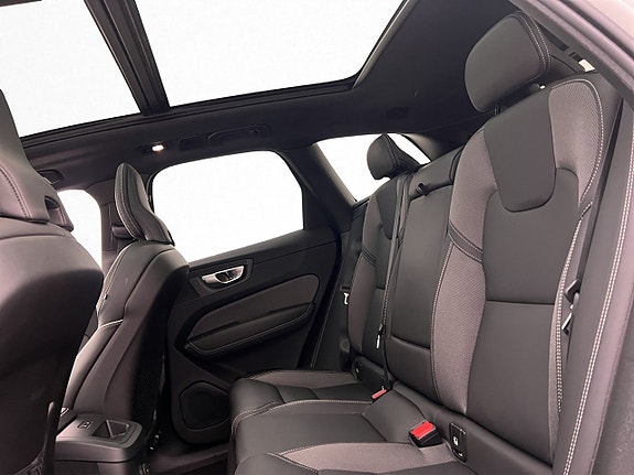 Volvo XC60 28 of 30