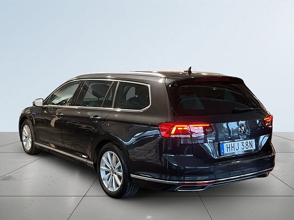 Volkswagen Passat 5 of 5