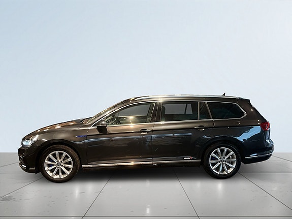 Volkswagen Passat 4 of 5