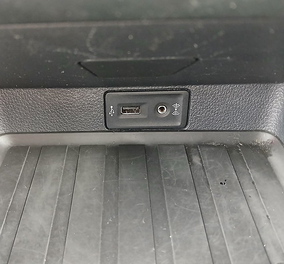 Volkswagen Amarok 26 of 29