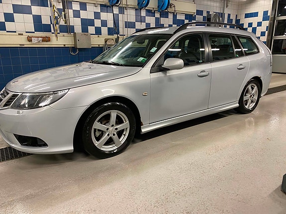 Saab 9-3 2 of 5