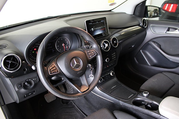 Mercedes-Benz B220 d 8 of 19