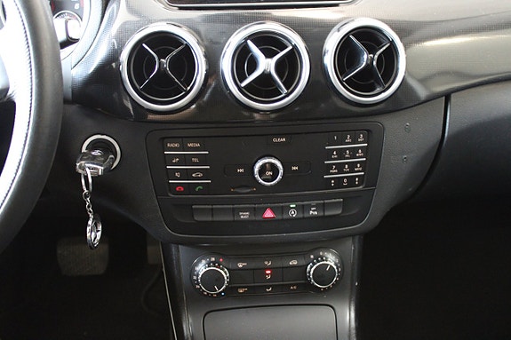 Mercedes-Benz B220 d 14 of 19