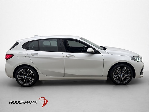 BMW 118i 4 of 5