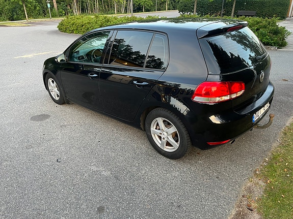 Volkswagen Golf VI 2 of 5