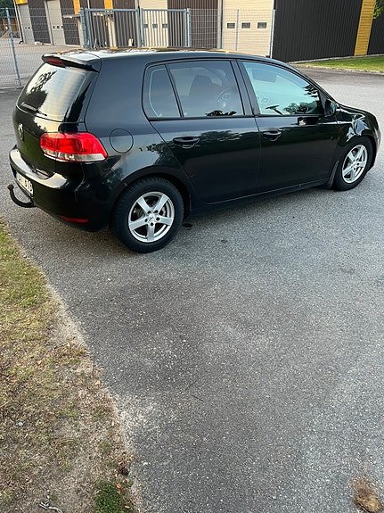 Volkswagen Golf VI 4 of 5