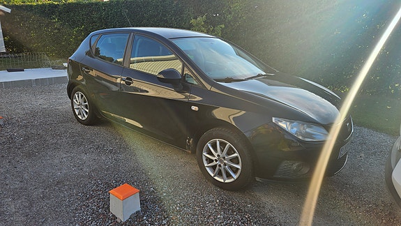 Seat Ibiza 2 of 5