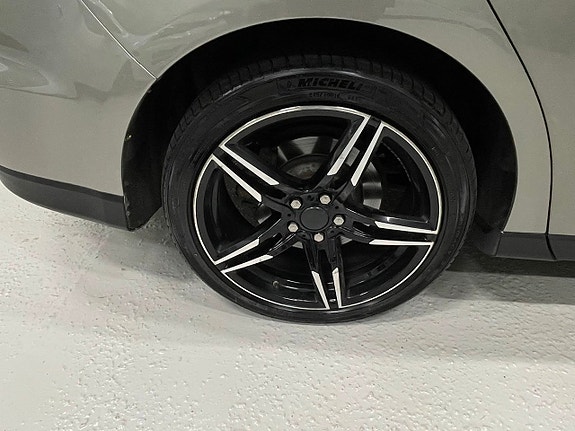 Ford S-MAX 25 of 27