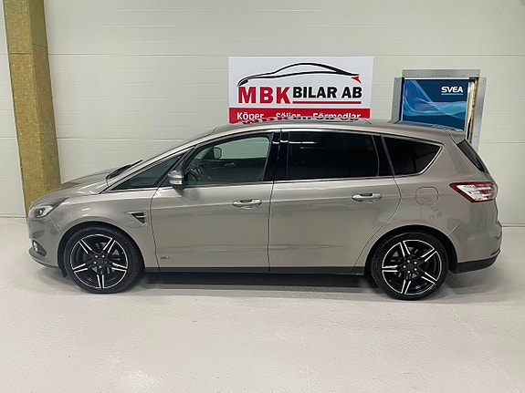 Ford S-MAX 5 of 27