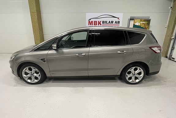 Ford S-MAX 5 of 5