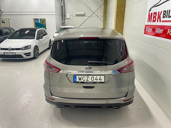 Ford S-MAX 8 of 27