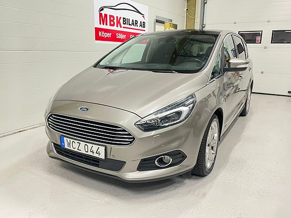 Ford S-MAX 4 of 5