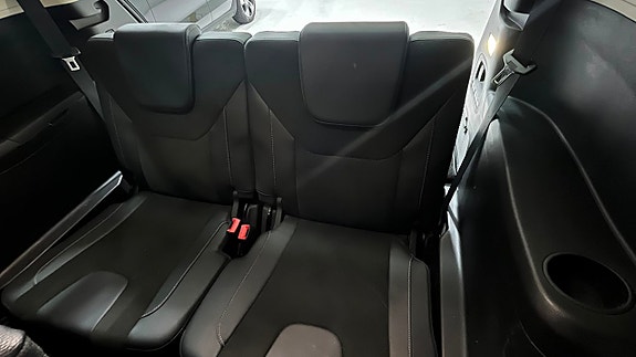 Ford S-MAX 18 of 27