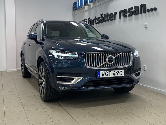 Volvo XC90 2 of 5
