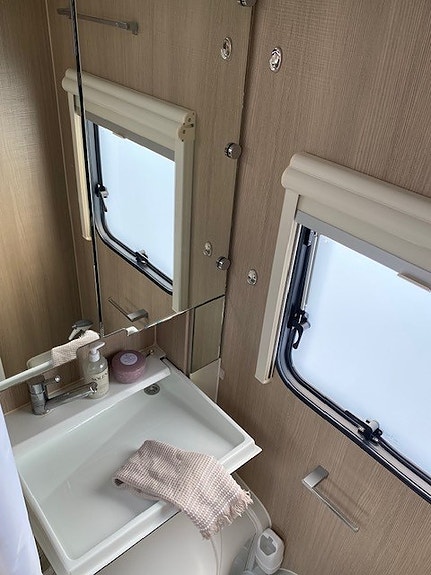 Adria Adora 593UK 5 of 10
